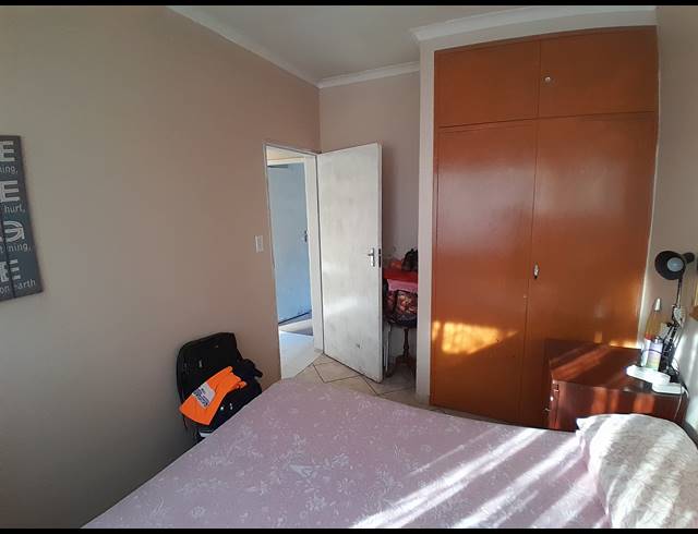 8 BEDROOM FREEHOLD FOR SALE IN BO-DORP